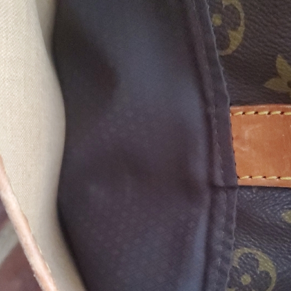 Louis Vuitton Monogram Canvas Shoulder Bag - Picture 6 of 6